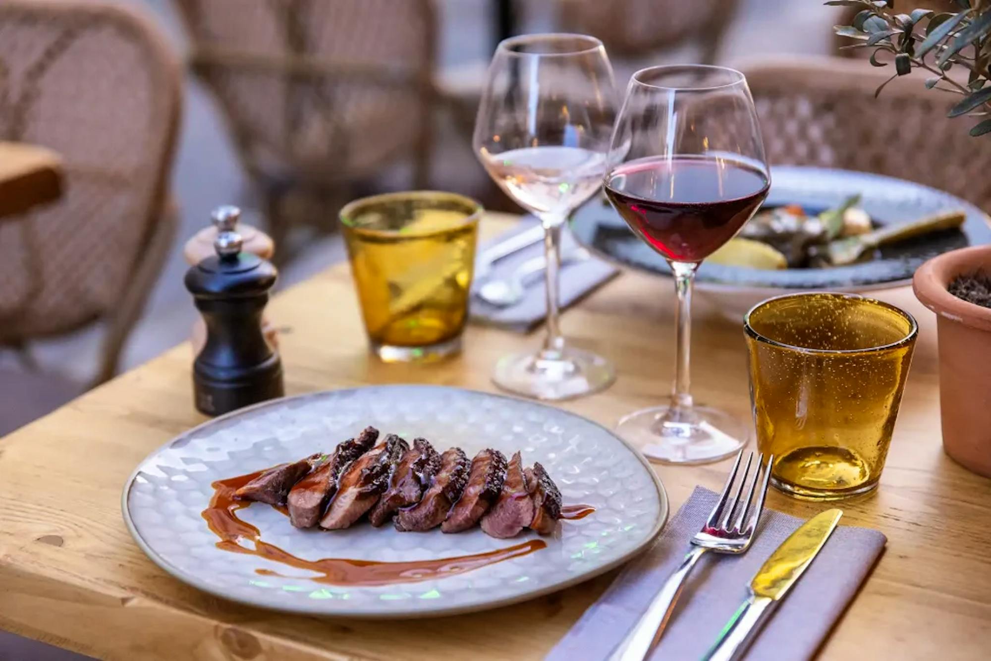 La Cantine Provencale Restaurant mediterraneen a Cannes 1024x683